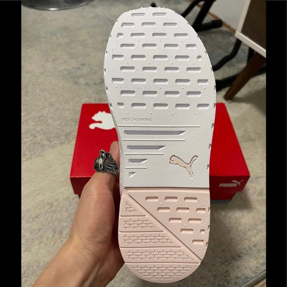 NIB Junior Size 6.5C Puma Anzarun Knit JR Softfoam Sneakers In Rosewater-Peony - Picture 11 of 12